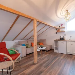 Entire Central House With Guest & Garden Holiday home Sofia